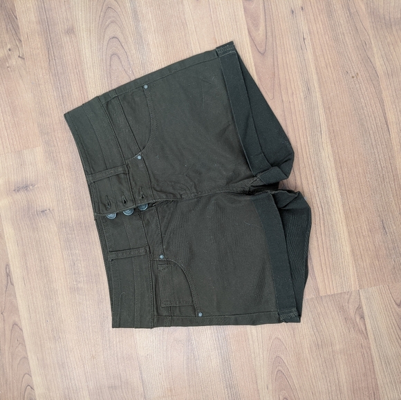 Khaki green button fly shorts. - Picture 4 of 4
